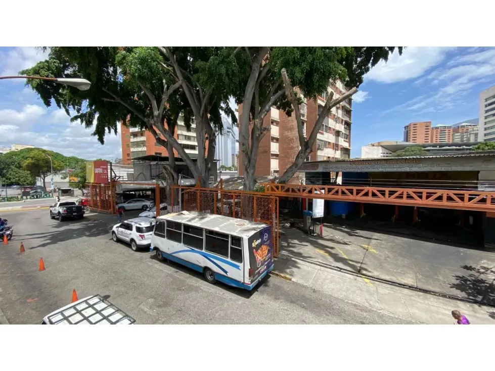 HOTEL MAS LOCALES COMERCIALES EN LOS DOS CAMINOS 1.130 M2 - 13