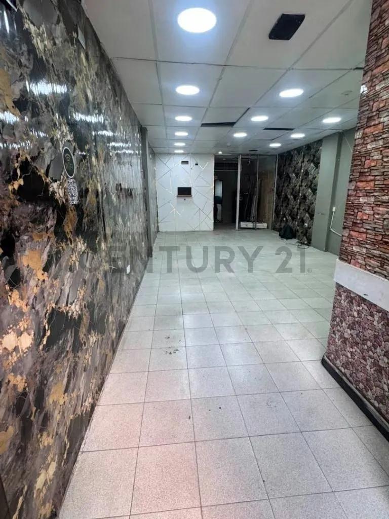 ALQUILER DE LOCAL COMERCIAL DE 50MTS2 EN EL CORAZON DEL CENTRO DE CARACAS