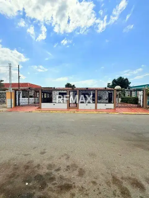 VENDO CASA EN AMPARITO CABIMAS
