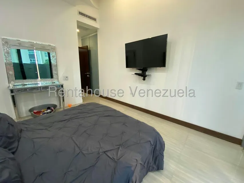 Apartamento (1 Nivel) en Venta en Las Mesetas de Santa Rosa de Lima, Distrito Metropolitano - 32