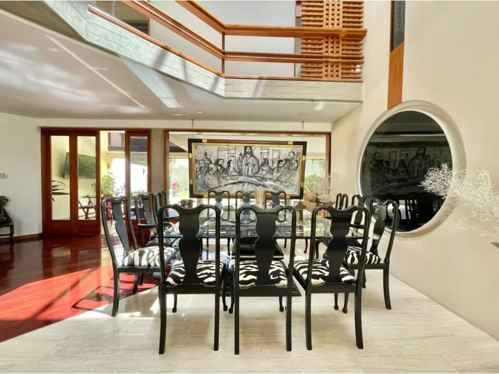 Venta de casa en La Lagunita - 2005m² - 5h+s/6b+s/6pe - 7