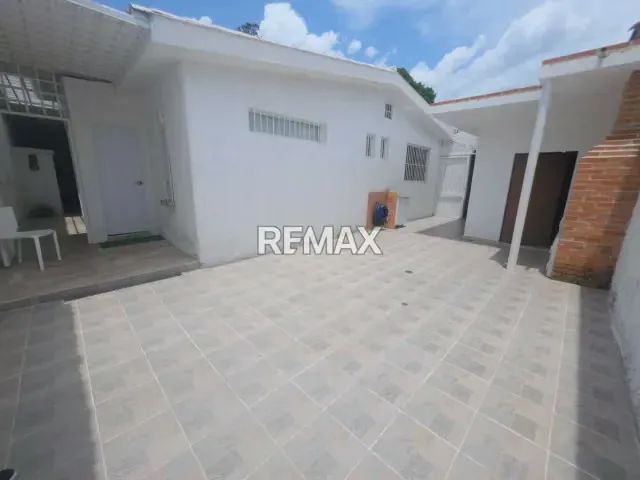 Venta Moderna casa Un nivel trigal sur - 7