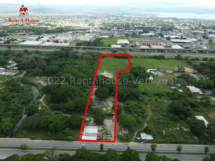 Terreno (Comercial) en Venta en Avenida Aragua, Aragua