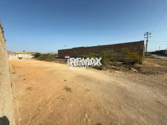 Terreno en venta. Puerta Maraven
