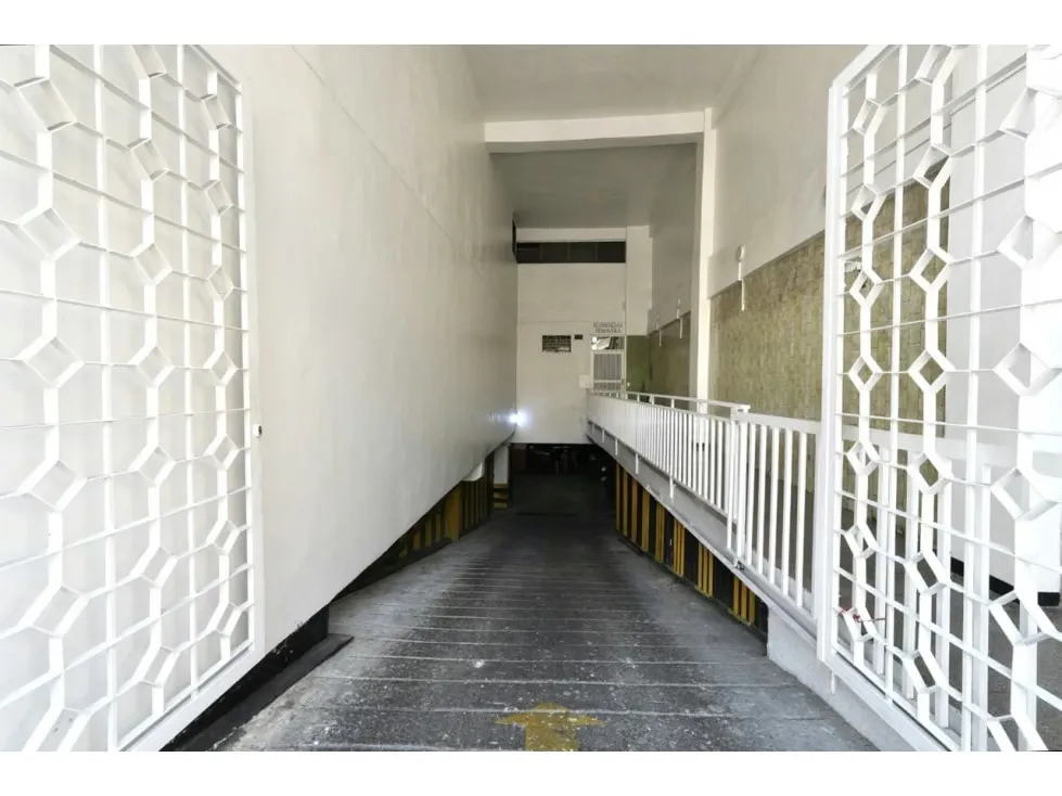 Vendo local comercial 500m2 Chacao 4057 - 2