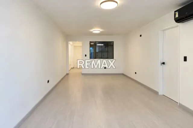 Venta de Apartamento, Urb Santa Fé SuR, 130Mt2,3H,2B,1E,1M 26-65 - 11