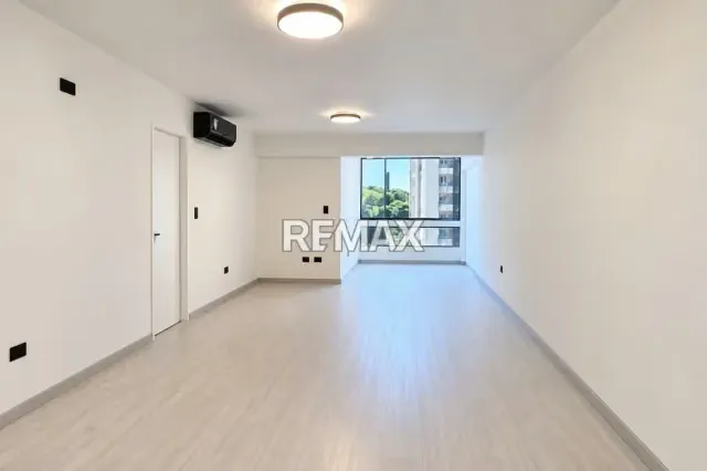 Venta de Apartamento, Urb Santa Fé SuR, 130Mt2,3H,2B,1E,1M 26-65 - 6