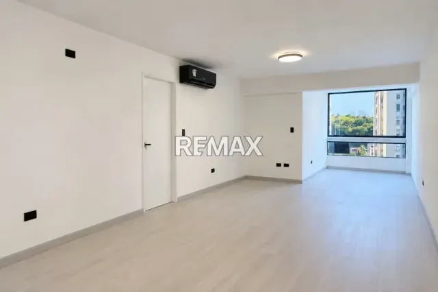 Venta de Apartamento, Urb Santa Fé SuR, 130Mt2,3H,2B,1E,1M 26-65 - 10