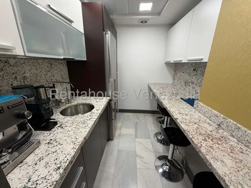 Oficina en Venta en Las Mercedes, Distrito Metropolitano - 28