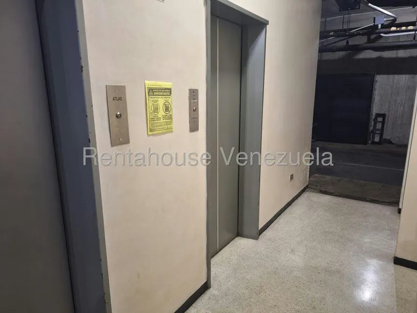 Apartamento (1 Nivel) en Venta en Prados del Este, Distrito Metropolitano