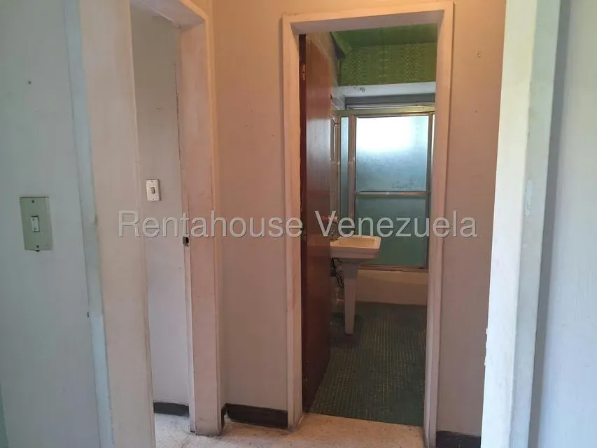 Apartamento (1 Nivel) en Venta en Prados del Este, Distrito Metropolitano - 17