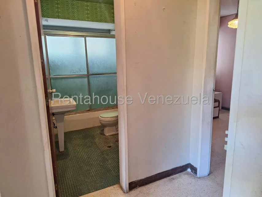 Apartamento (1 Nivel) en Venta en Prados del Este, Distrito Metropolitano - 18