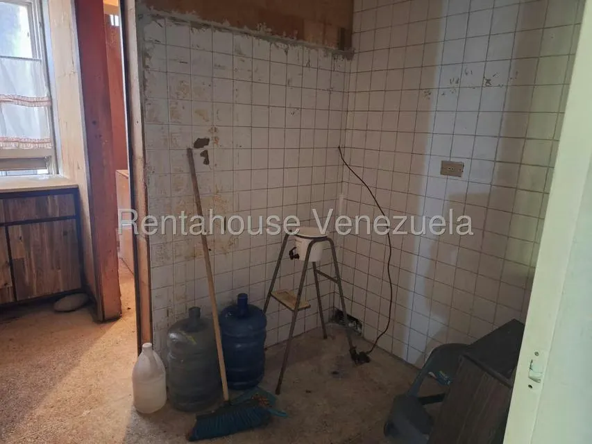 Apartamento (1 Nivel) en Venta en Prados del Este, Distrito Metropolitano - 19