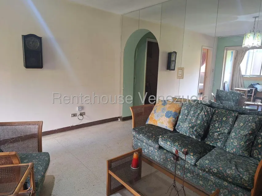 Apartamento (1 Nivel) en Venta en Prados del Este, Distrito Metropolitano - 6