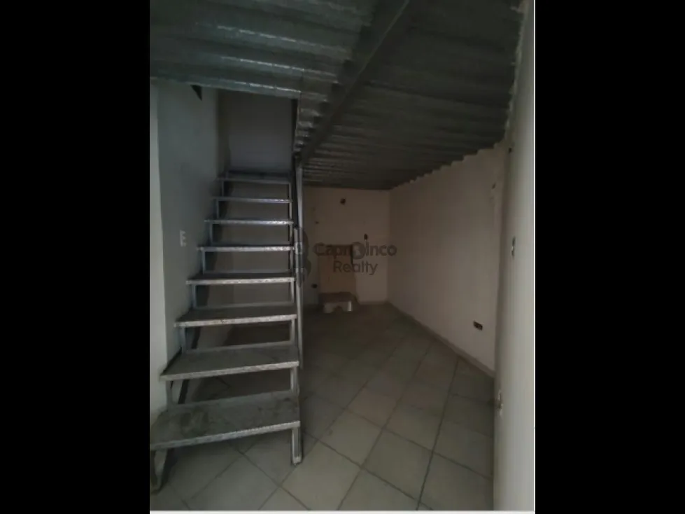 LOCAL PREMIUM DE ESQUINA EN C.C. CRISTAL TCL L 10024097 - 4