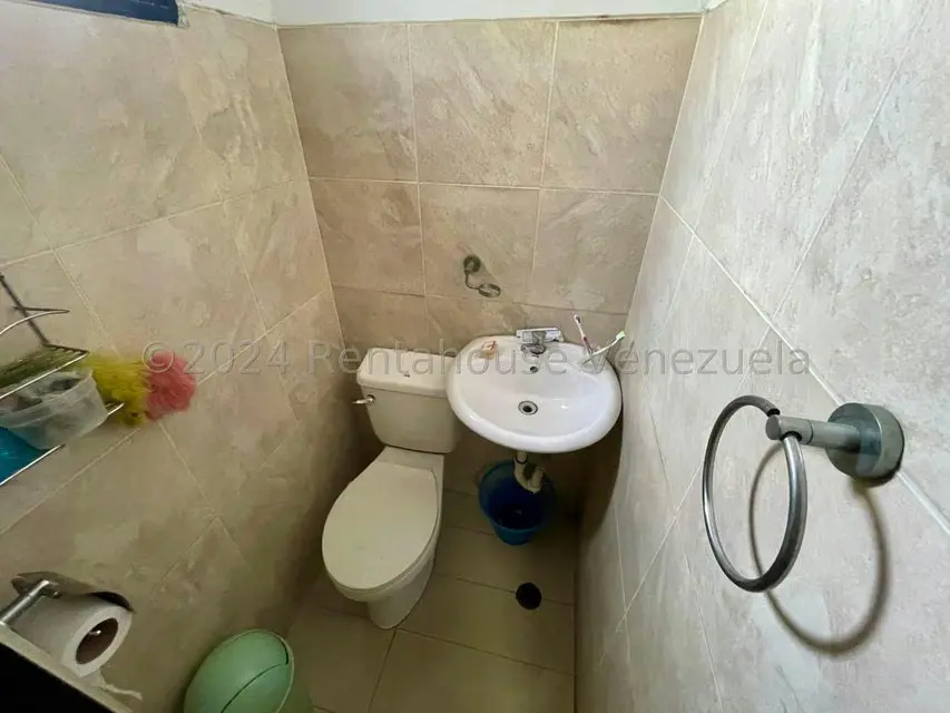 Local Comercial en Venta en Centro, Lara - 17