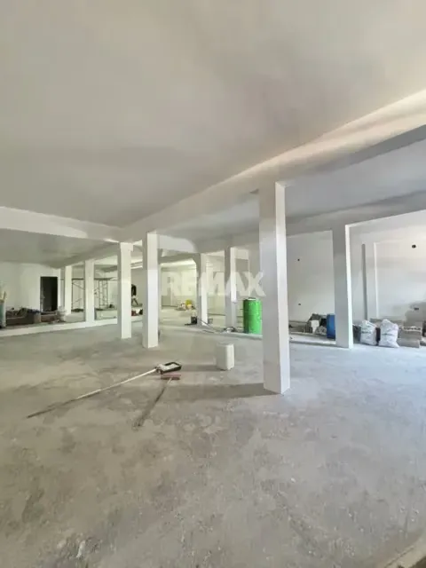 Quieres emprender tu Negocio En una zona céntrica y de Alto tráfico ?Tengo para ti Excelente opción en alquiler - 4