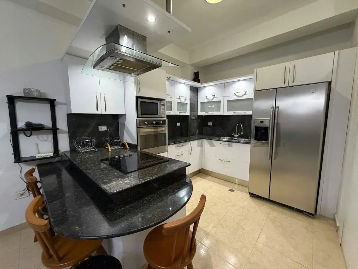 En alquiler Apartamento en la Avenida Bolívar de Lechería - 3