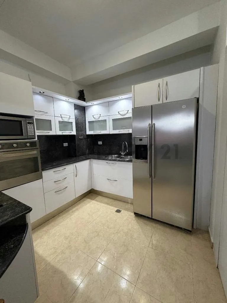 En alquiler Apartamento en la Avenida Bolívar de Lechería - 5