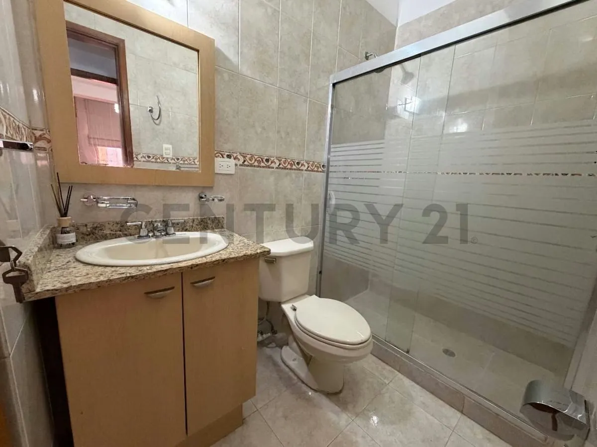 En alquiler Apartamento en la Avenida Bolívar de Lechería - 8
