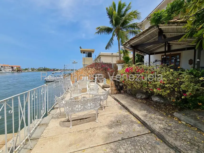 Casa (Colonial) en Venta en Complejo Turistico El Morro, Anzoategui - 37