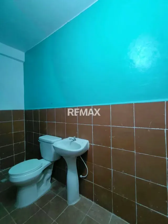 En alquiler Local Comercial 1er piso - 4