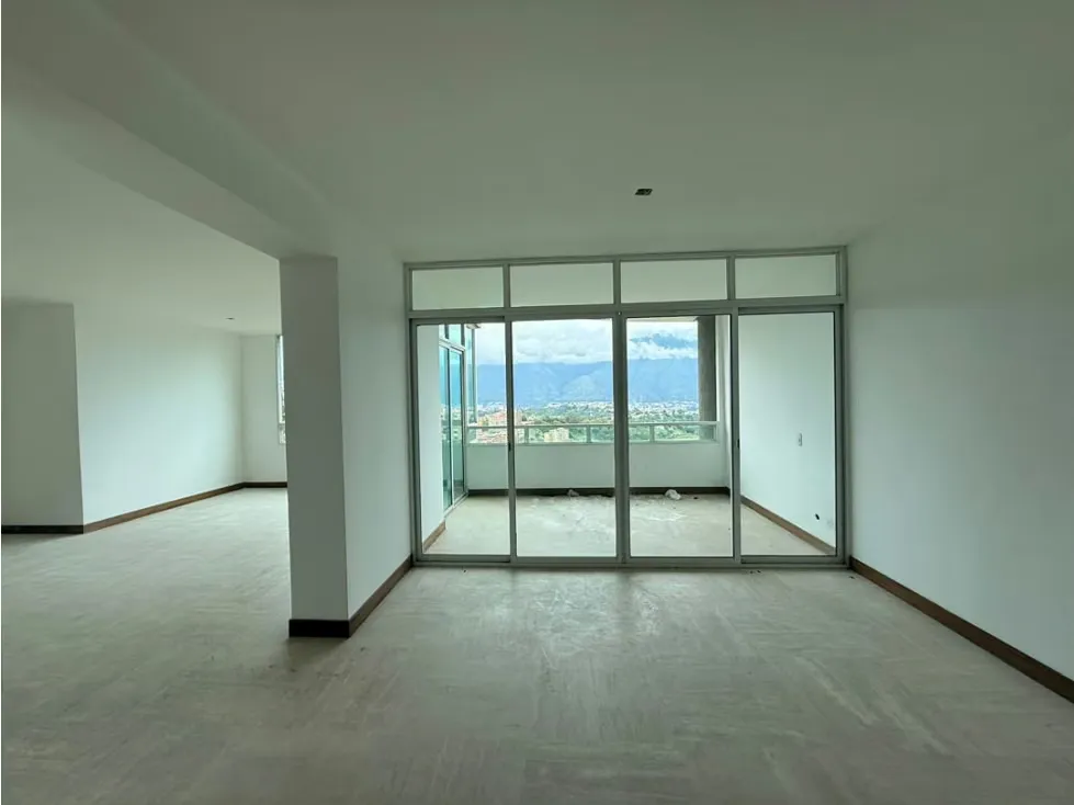 Se vende Apto 226m² 4h/3b/3p Lomas del Sol - 6