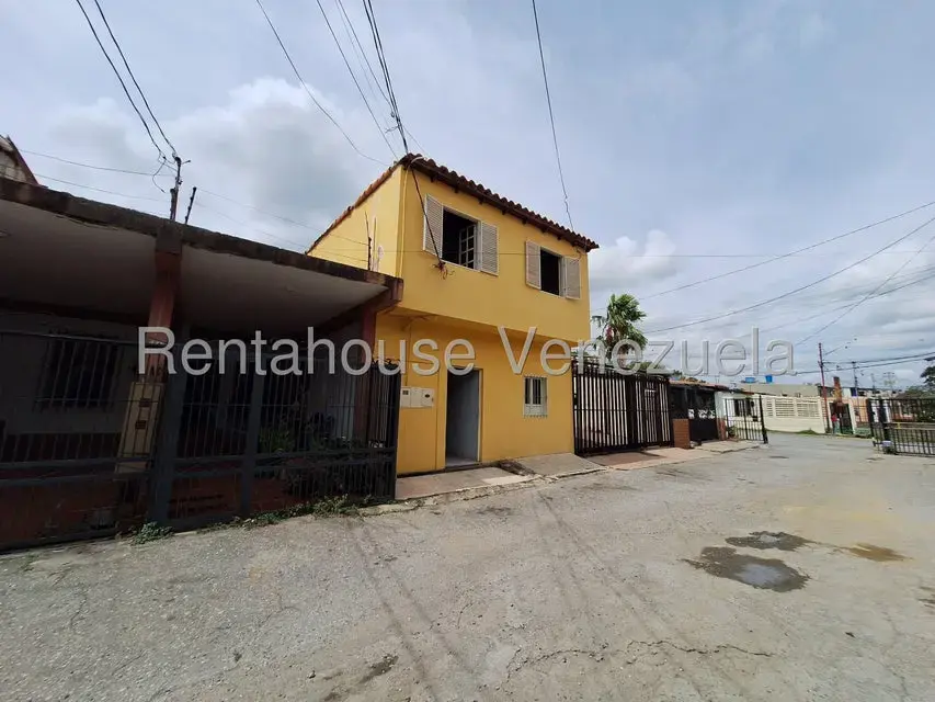 Casa (Duplex) en Venta en Piedra Azul, Lara - 3