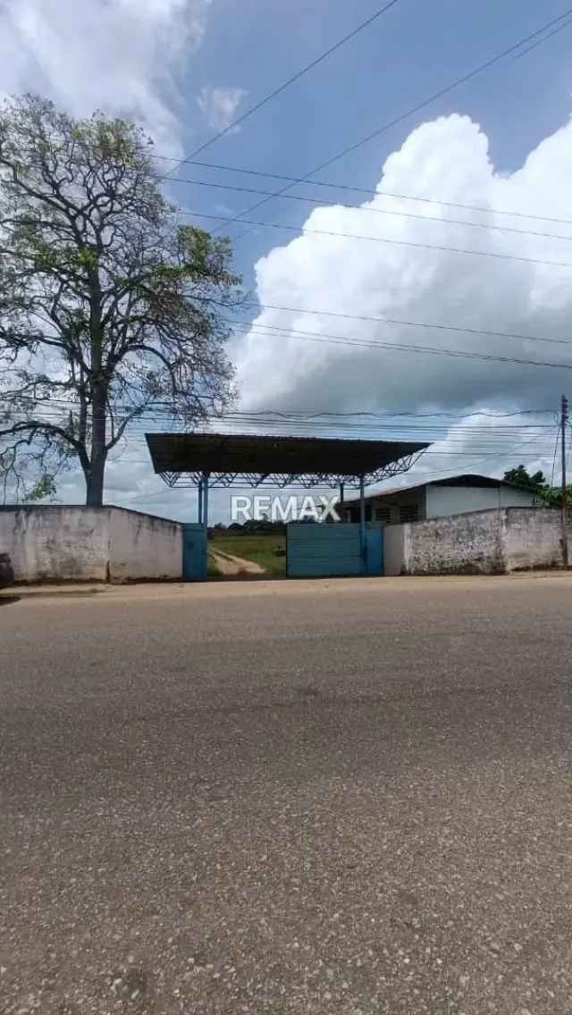 Se Vende Patio Industrial ubicado en El Corozo, Carretera Nacional Maturín- Monagas. - 6