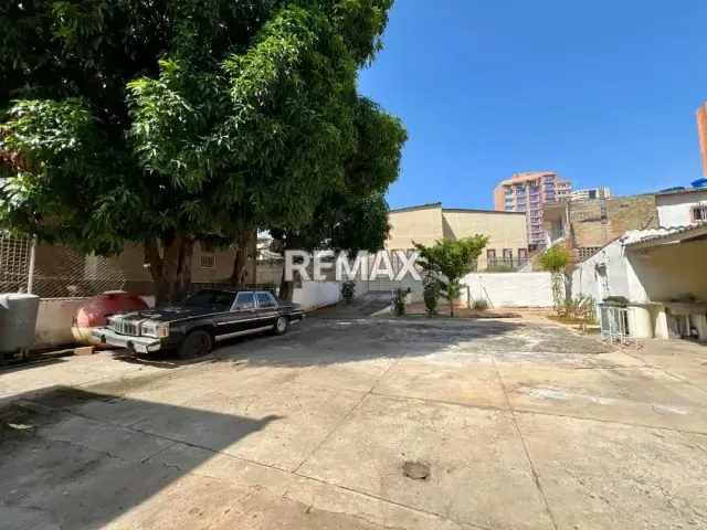 VENTA CASA CON TERRENO EN LA AV- MILAGRO - 5