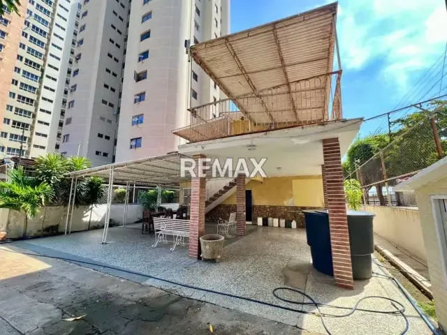VENTA CASA CON TERRENO EN LA AV- MILAGRO - 8