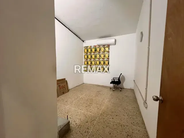 Propiedad en venta con gran potencial comercial ubicada en el sector Banco Obrero - Acarigua - 9