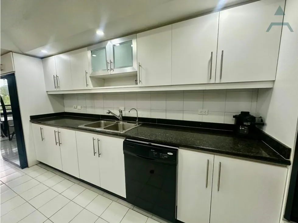Se vende Apto 240m² 3h+s/3b+s/3p Colinas de Valle Arriba - 10