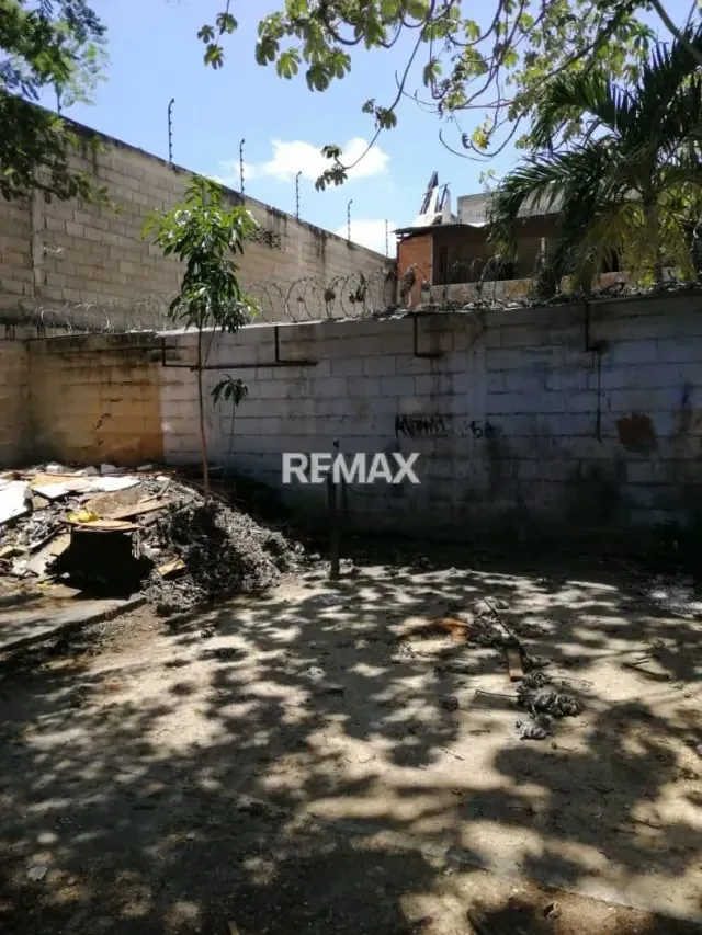 En Venta Terreno con bienhechuría para fin Comercial Residencial en la Zona Centro - 5