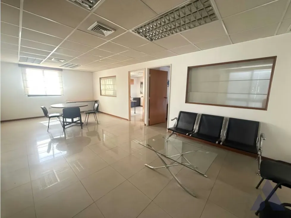 Se alquila oficina 141m2 Los Dos Caminos 8612 - 3