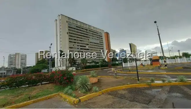 Apartamento (1 Nivel) en Venta en Avenida El Milagro, Zulia