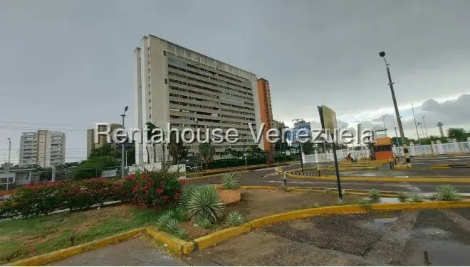 Apartamento (1 Nivel) en Venta en Avenida El Milagro, Zulia