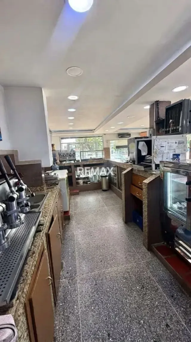 EN VENTA EDIFICIO COMERCIAL EN COLONCITO - 3
