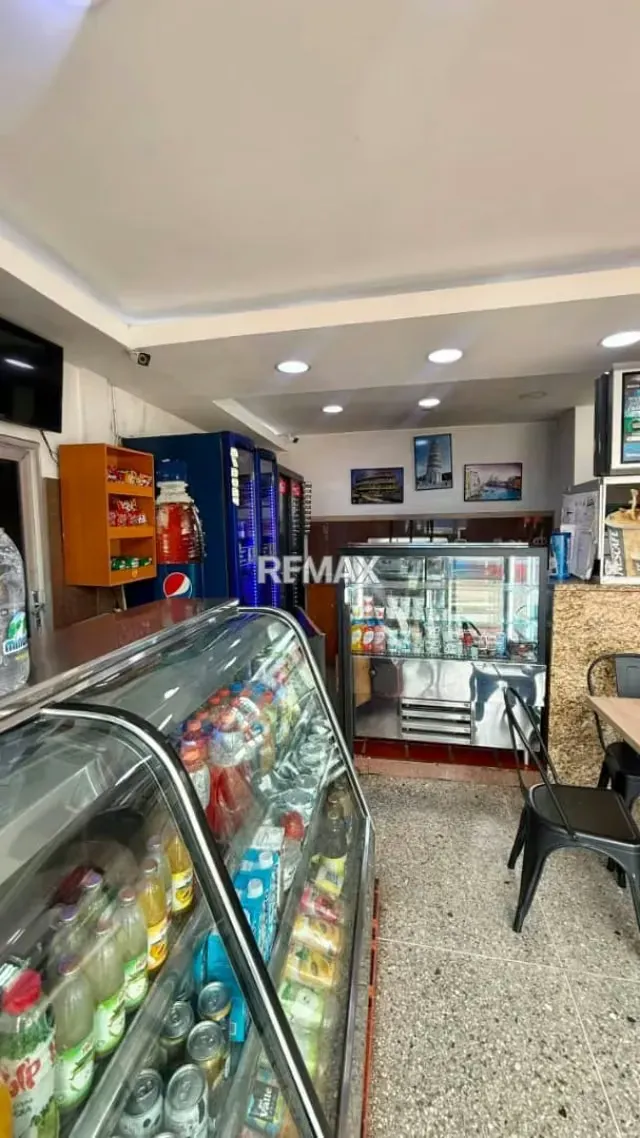 EN VENTA EDIFICIO COMERCIAL EN COLONCITO - 4