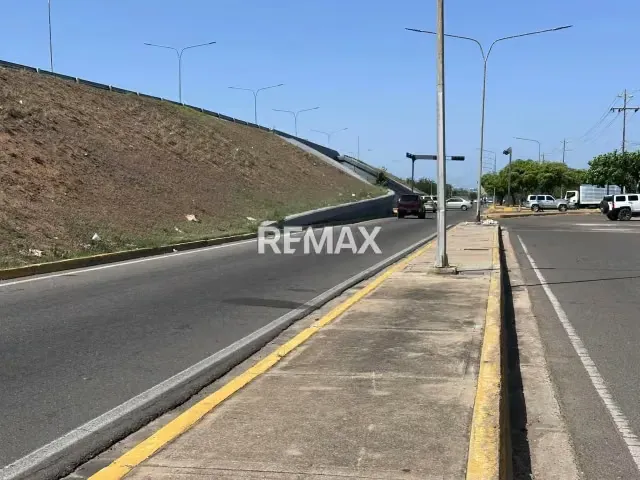 Local en Alquiler , CC. Comercial Don Rafael - 2