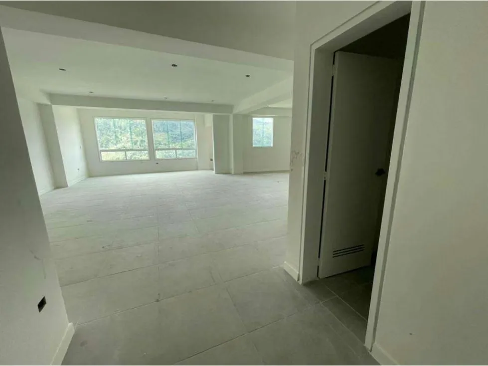 Apartamento en venta 100m², Res. Premium La Escondida - 9