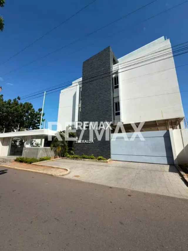 Apartamento en Edif. La Esmeralda