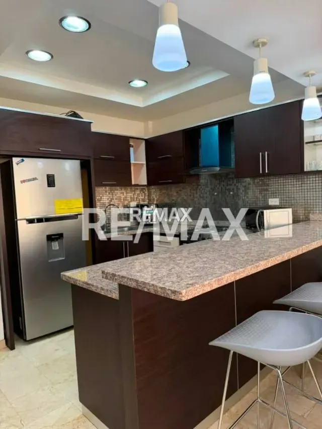 Apartamento en Edif. La Esmeralda - 5