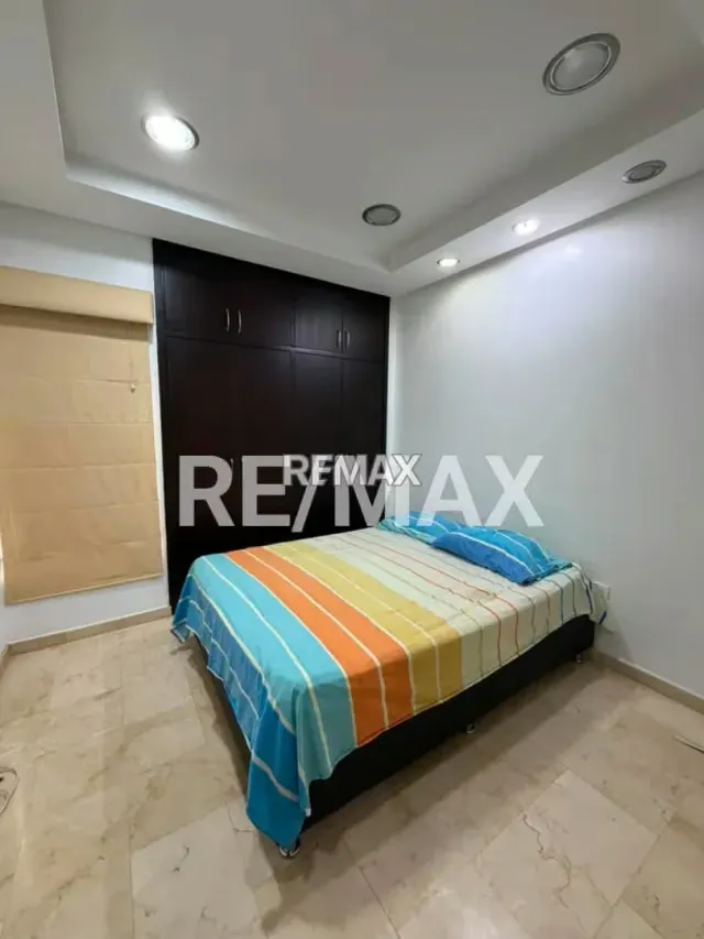Apartamento en Edif. La Esmeralda - 9