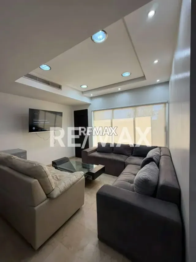 Apartamento en Edif. La Esmeralda - 10