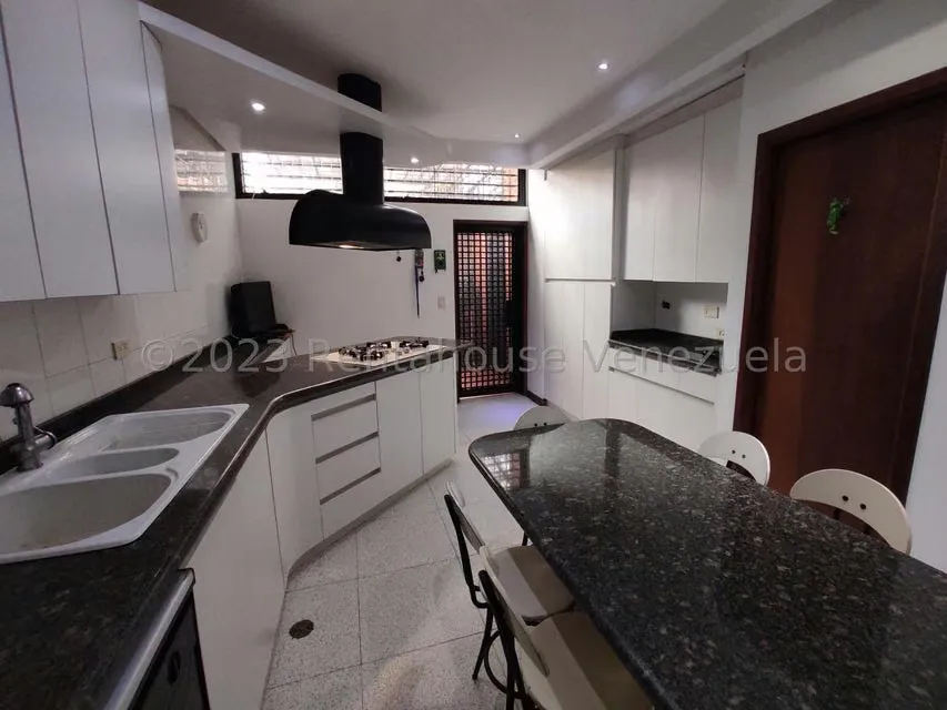 Casa (Multipes Niveles) en Venta en Colinas del Tamanaco, Distrito Metropolitano - 15