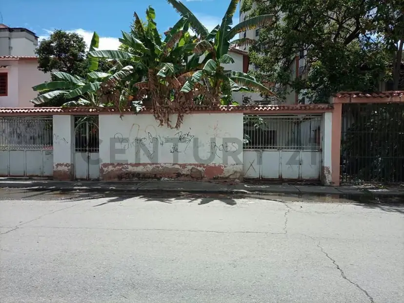 Casa Antigua en Venta. El Paraiso. Am