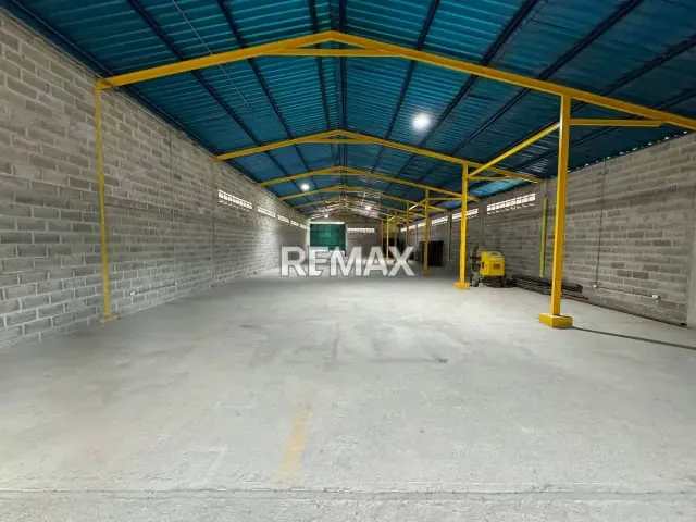 Terreno Propio + Galpon + Local + Desarrollo en proyecto - 3