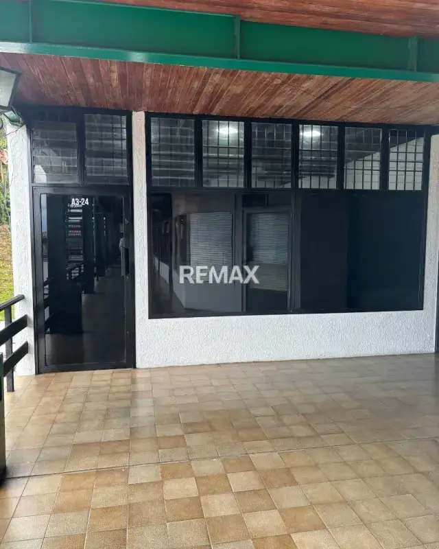 Oficina Centro Comercial Paseo La Villa