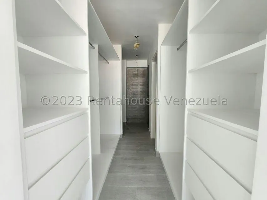 Apartamento (1 Nivel) en Venta en Las Mercedes, Distrito Metropolitano - 8